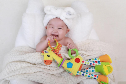 恩施宝宝的口欲期